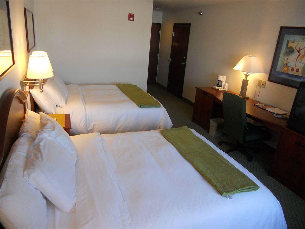 Crossings By Grandstay Inn & Suites Becker Eksteriør bilde